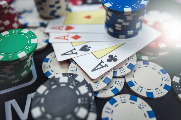 asustoto web Crash game interface showing multiplier curve and cash-out button
